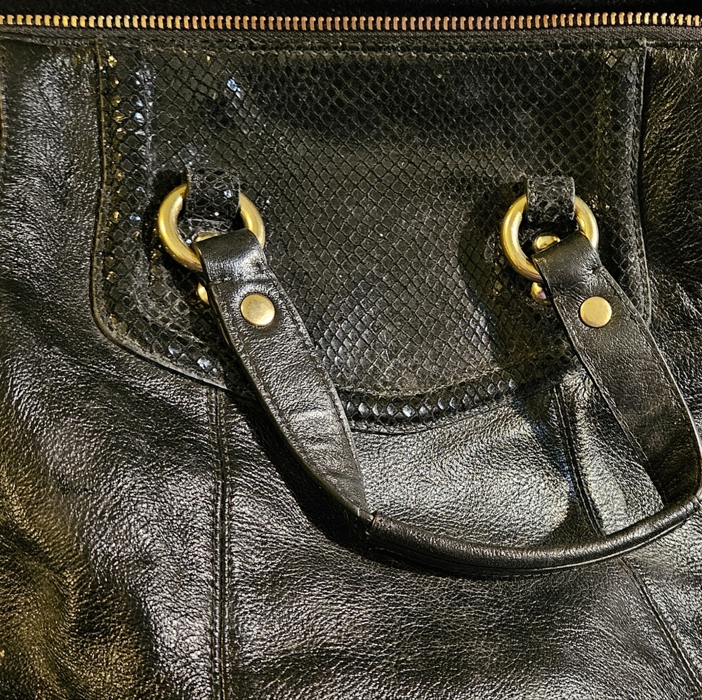 VGUC BLACK COACH PURSE